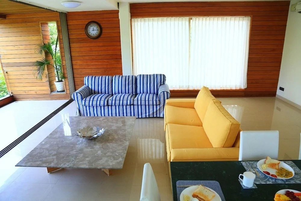 The Acacia Villa - Reis Magos Classic