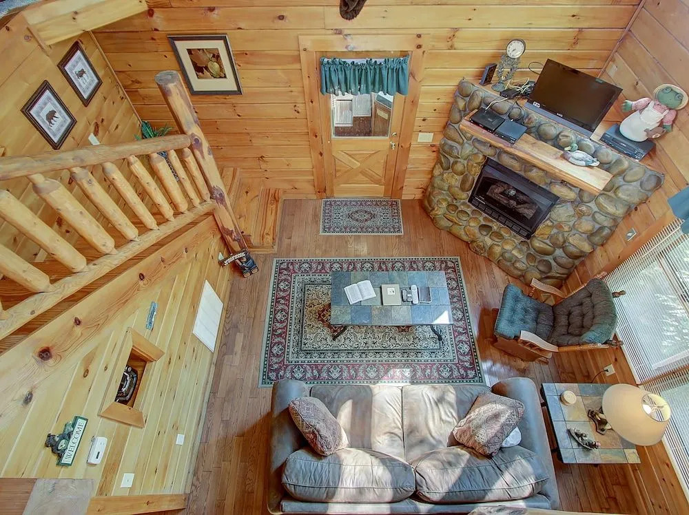 Autumn Leaves 1 Bedroom 1 Bathroom Cabin