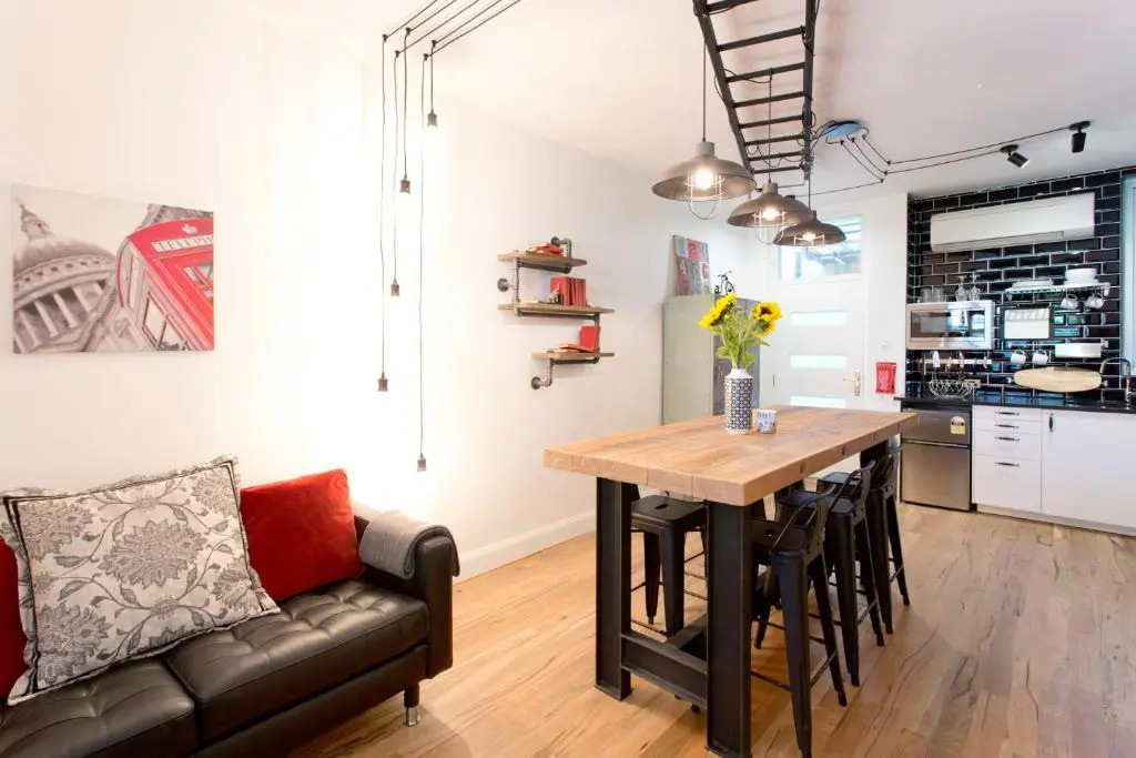 Industrial Central Apartment - Shop 8