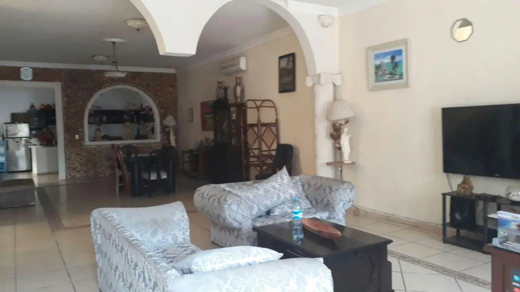 Charlys Hostal