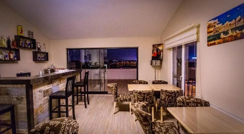 Rosso Hotel