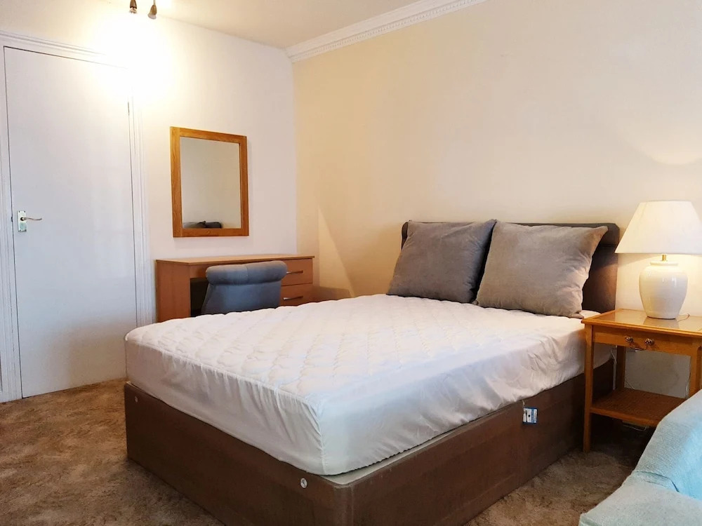 Enticing Apartment in Wimborne Near Model Town