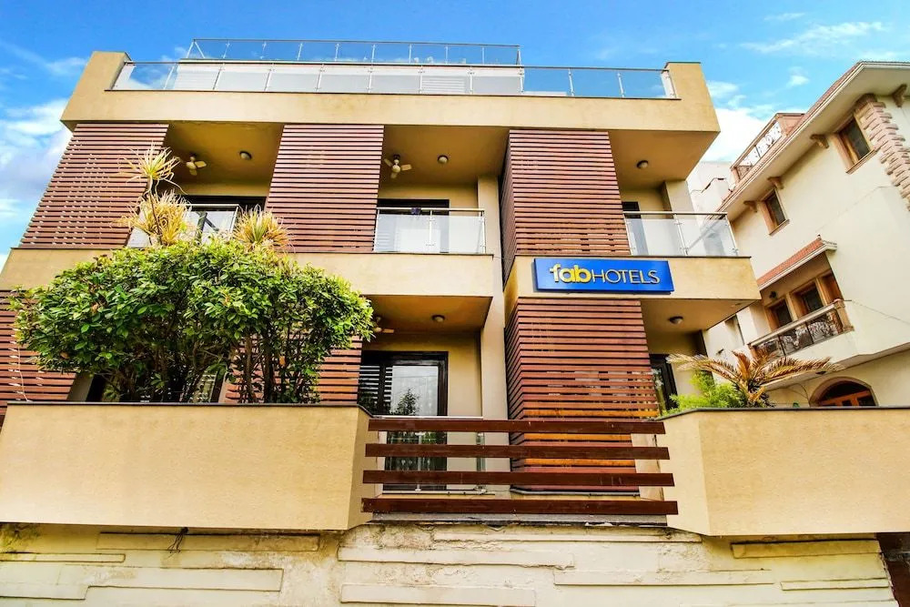 FabHotel Tavisha Villa