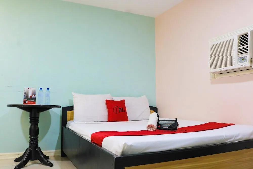 RedDoorz @ Punta Princesa Cebu City