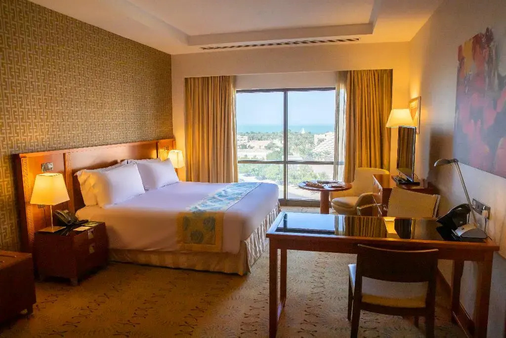 Holiday Inn - Suites Kuwait Salmiya by IHG