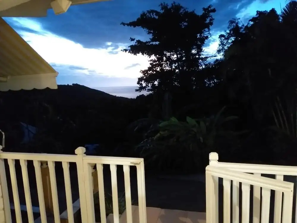 Apartment with One Bedroom in Deshaies, with Wonderful Sea View, Furnished Garden And Wifi - 9 Km From the Beach