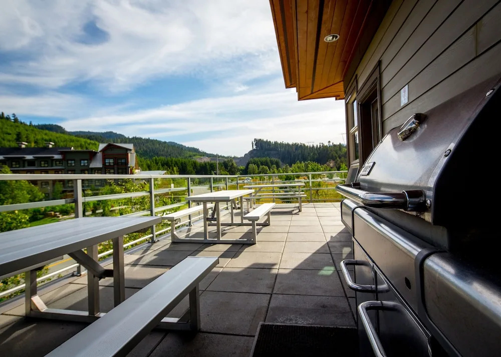 HI Whistler - Hostel