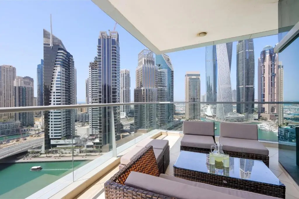 Dubai Marina 3 Bedroom Suite with Full Marina View