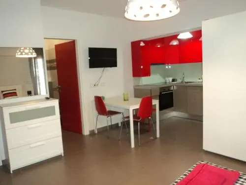 Violeta Apartments