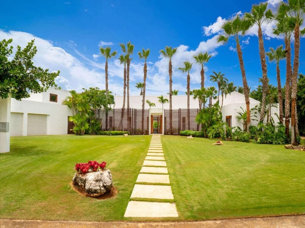Sunny Vacation Villa 80