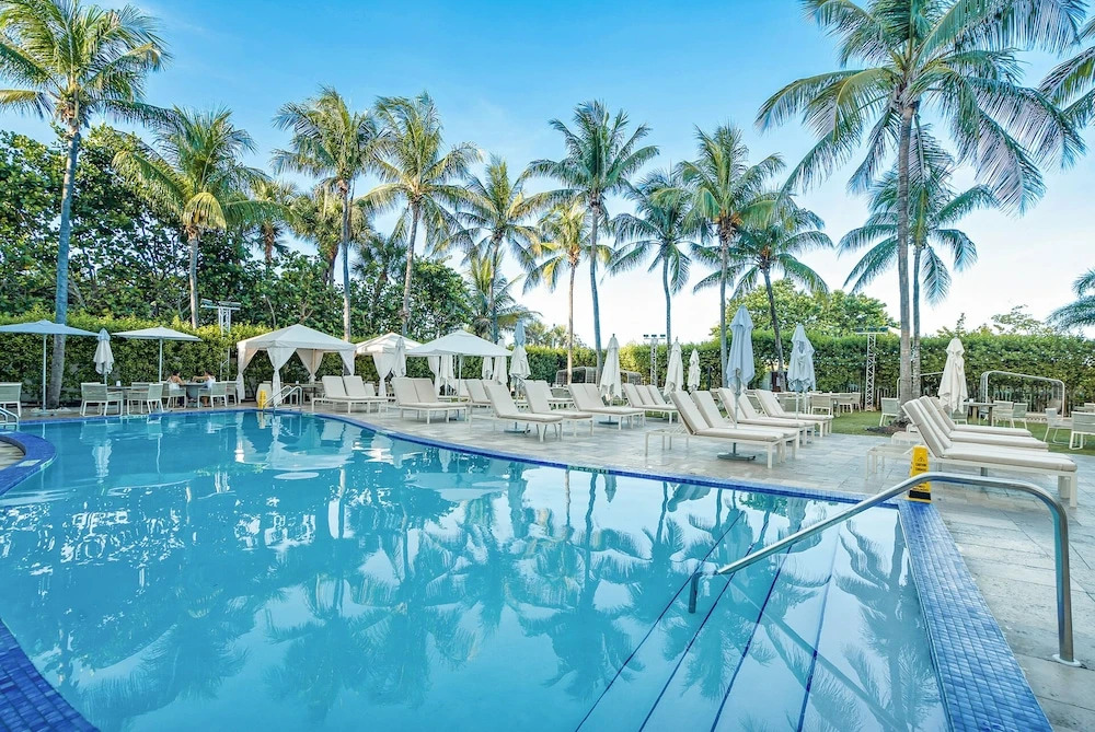 Bentley Beach Club by Edgewater One VR