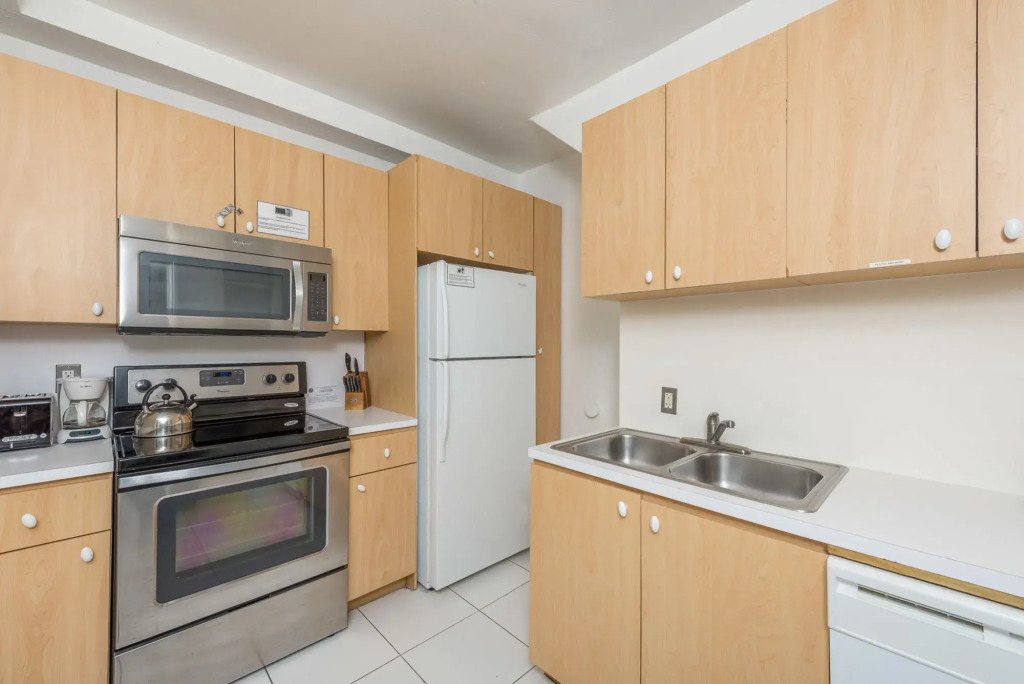 L’Etoile Apartments Part of the Oasis Casita Collection