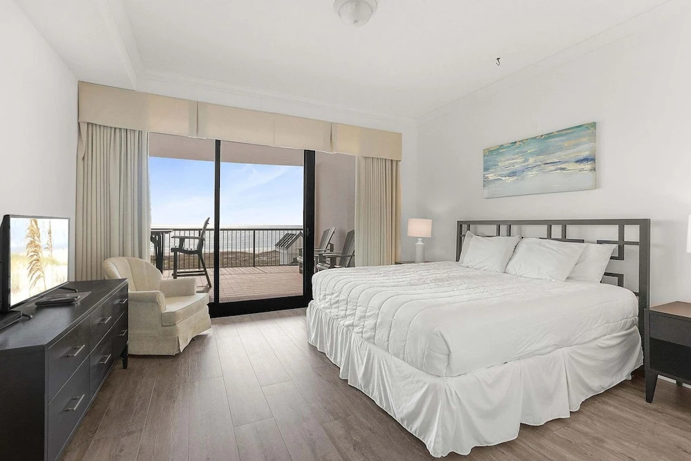 Grand Pointe 512 Gulf-front Stunning Views Top-notch Amenities 2 Bedrooms 5th Floor