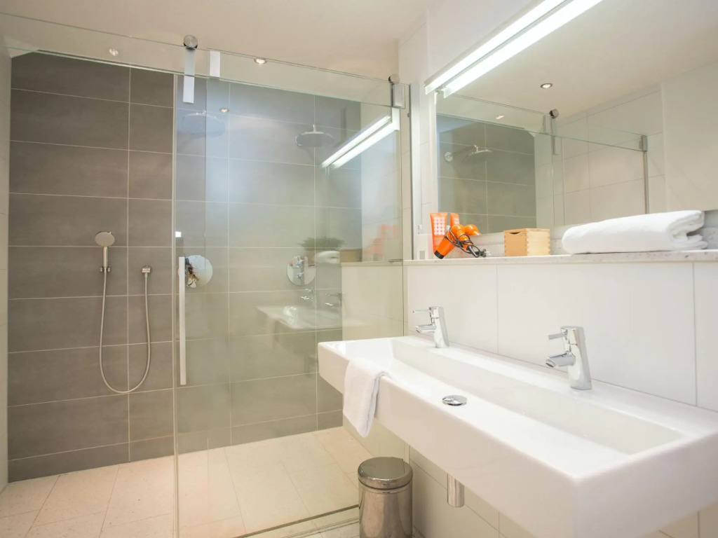 Spacious apartment with sauna and two balconies in Winterberg