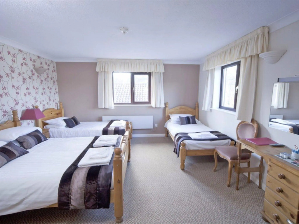 The Heath Inn