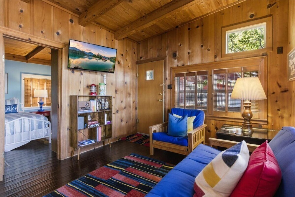 Lakefront Home w/ Private Dock, Boat Slip, Firepit & Sunset Views at MM5