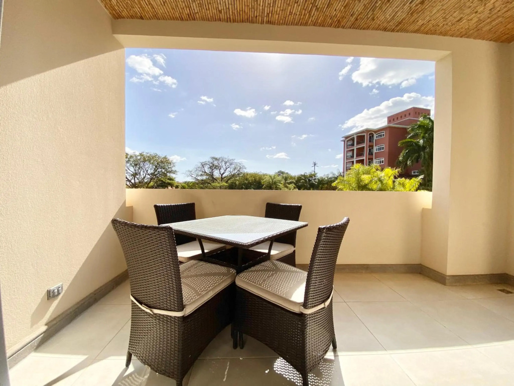 Tropical Luxury 2Bdr condo - Pool view - At the Beach