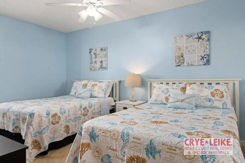 Windward Pointe Condominiums