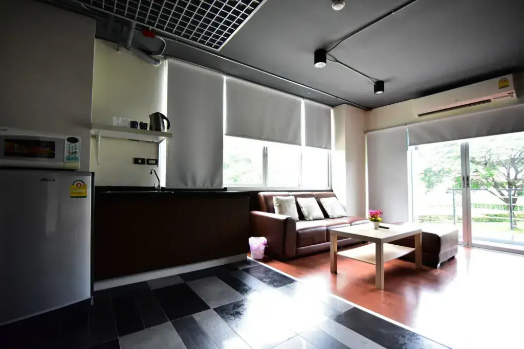 Big Tree Residence Suvarnabhumi