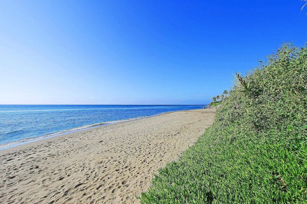 1151 Beachfront 2. Line 7 Bedroom 2 Apartments Together Dircet Dunes