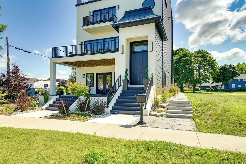 Downtown Ludington Modern Condo w/ Great Views!