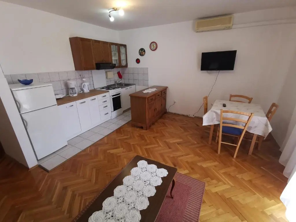 Apartment NEVENKA