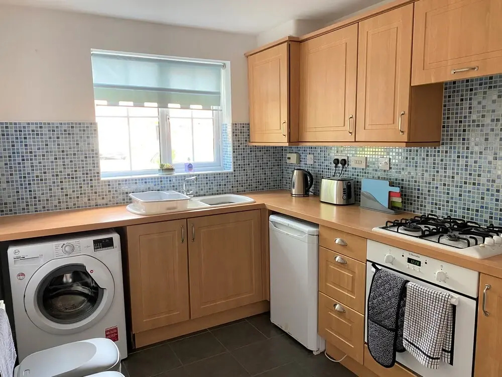 Oakley Vale House and Garden! Free Private Parking, TV, Fully Equipped