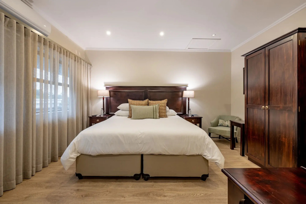 Sheppard Boutique Hotel