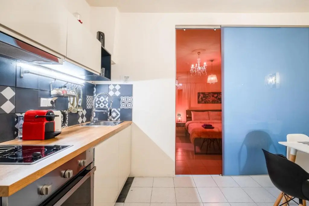 A Gift in the Heart of Monastiraki A