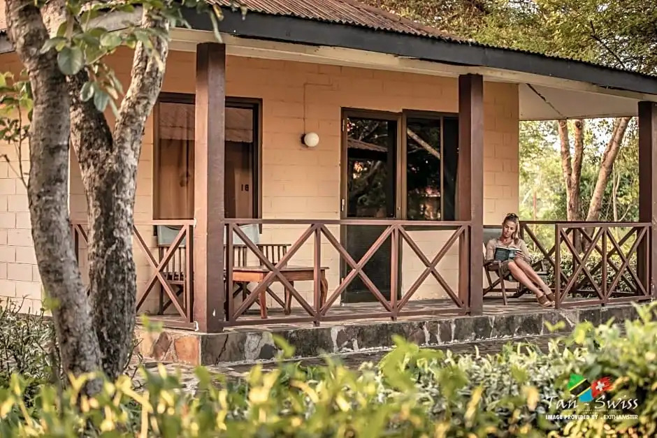 Tan-Swiss Lodge