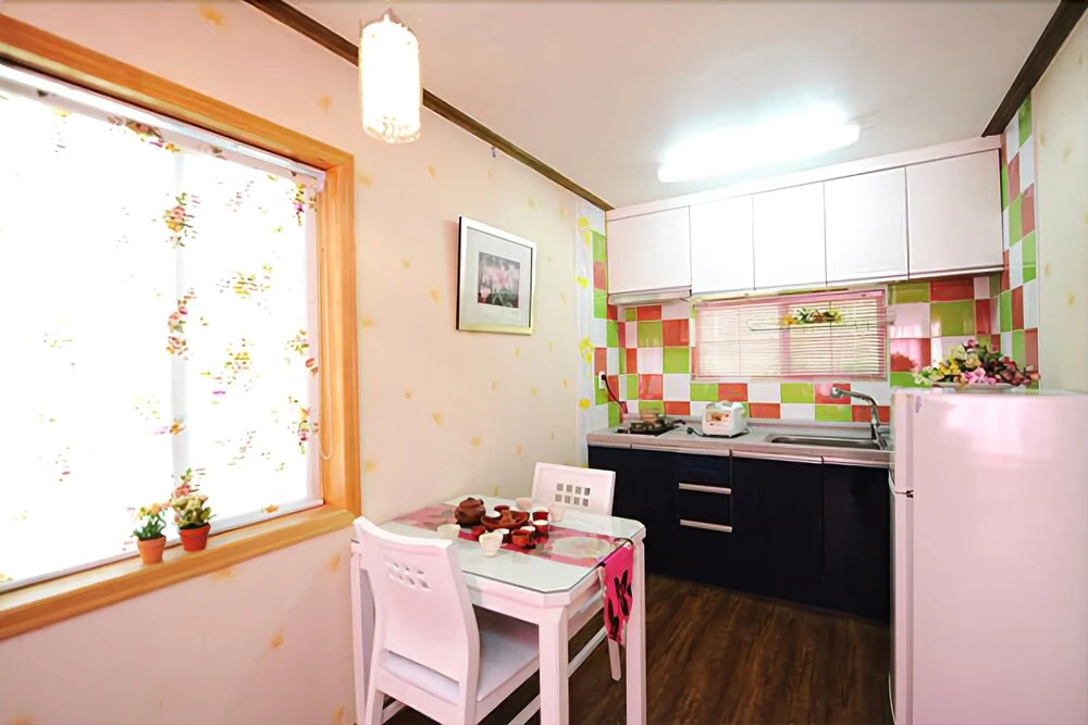 Ganghwa Hanwooldasom Pension