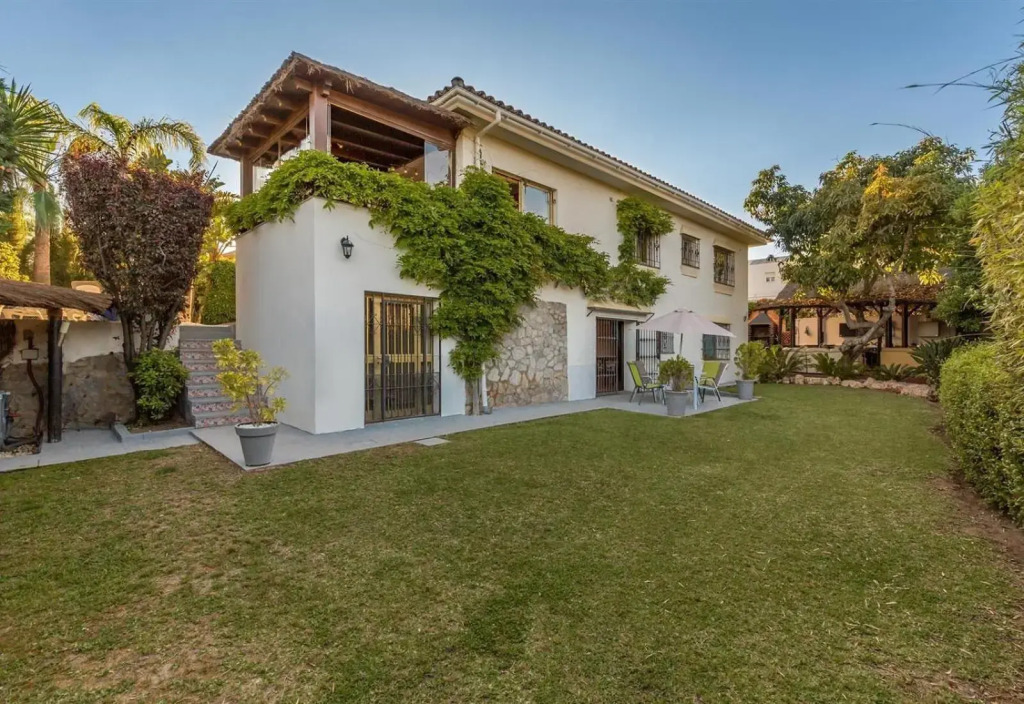 Holiday villa for rent in Marbella