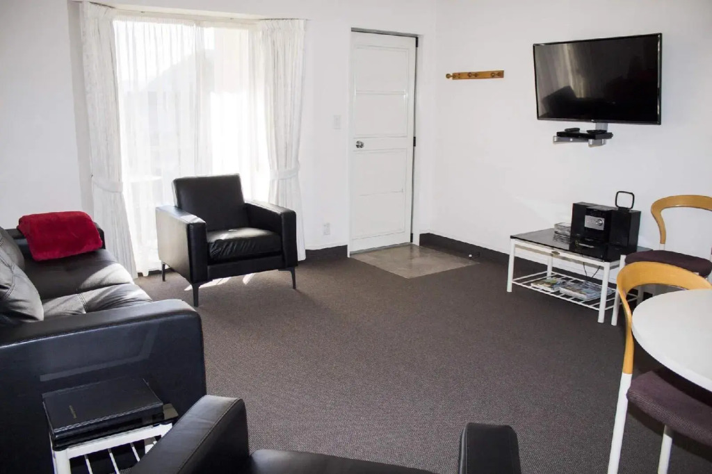 Jasmine Court Motel