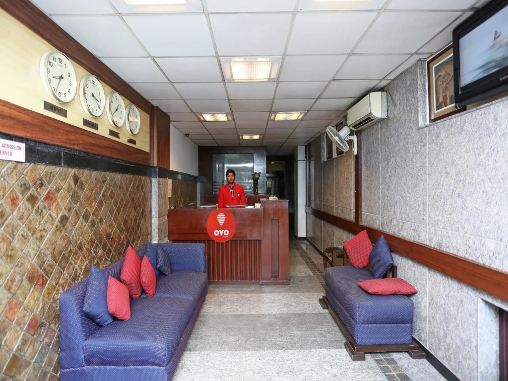 Oyo 712 Defence Colony