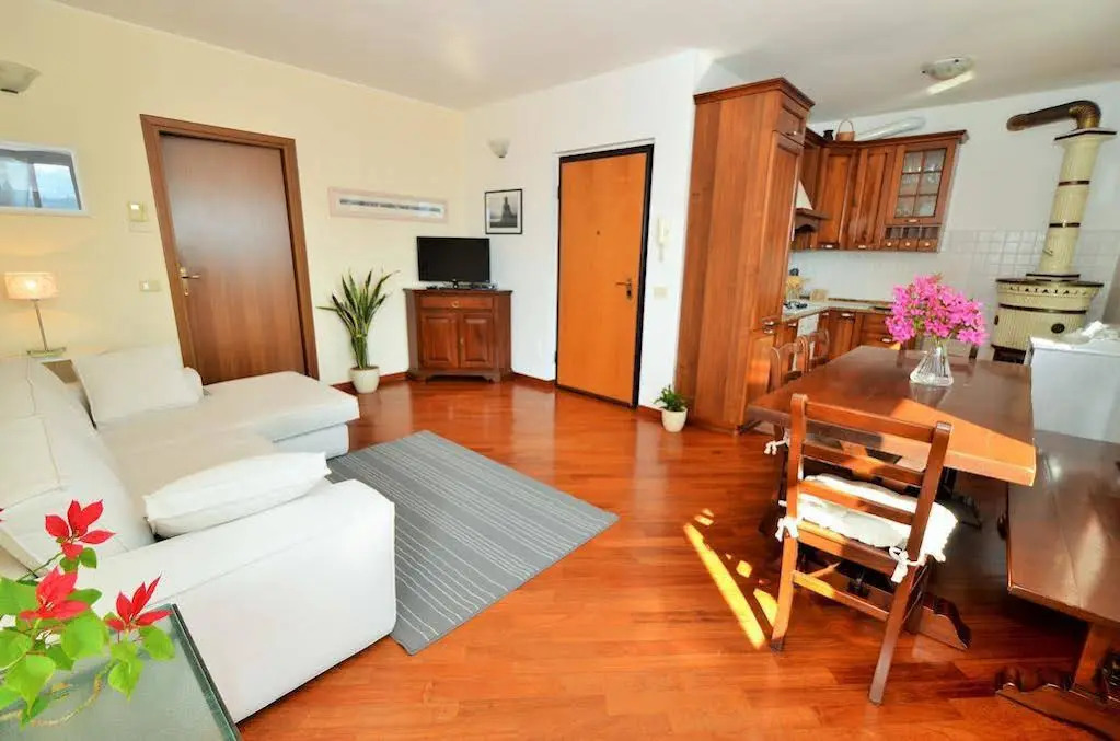Como At Home