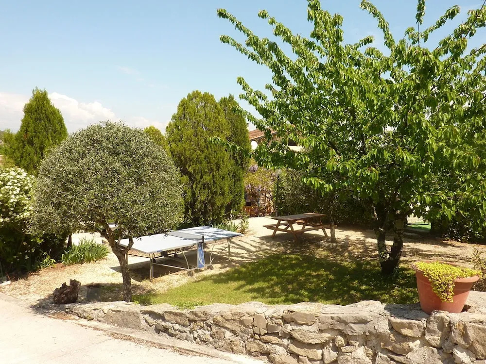 Pretty Holiday Home in Courry with Swimming Pool