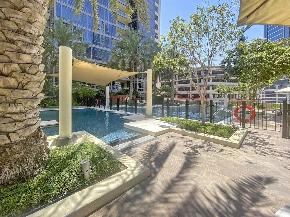 Vogue Vacation Homes, Business Bay Damac Maison Prive near Burj Khalifa and Dubai Mall, Studio Apartment with Canal and City View, Access to all Amenities