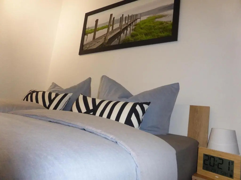 Ferienwohnung Goethe, 2 Schlafzimmer, Nähe Zentrum & Uni, ruhig, free Wifi, kostenloses Parken, Erdgeschoss