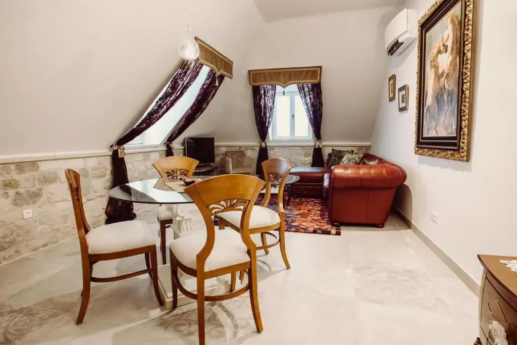 Villa Nepos Hotel