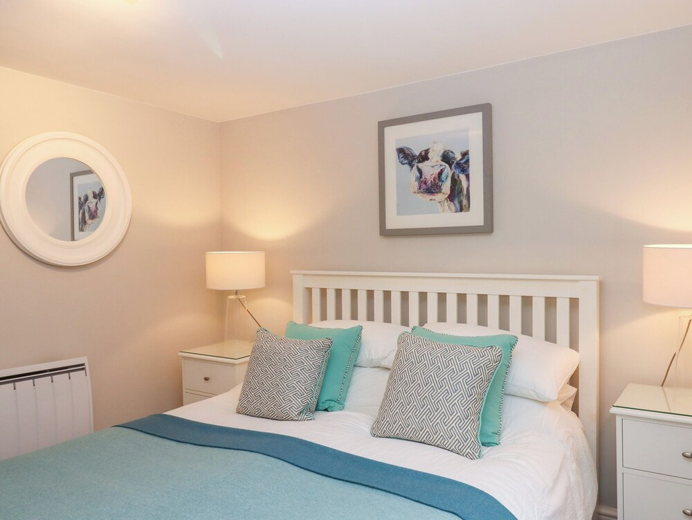 3 Keepers Cottage, Hillfield Village