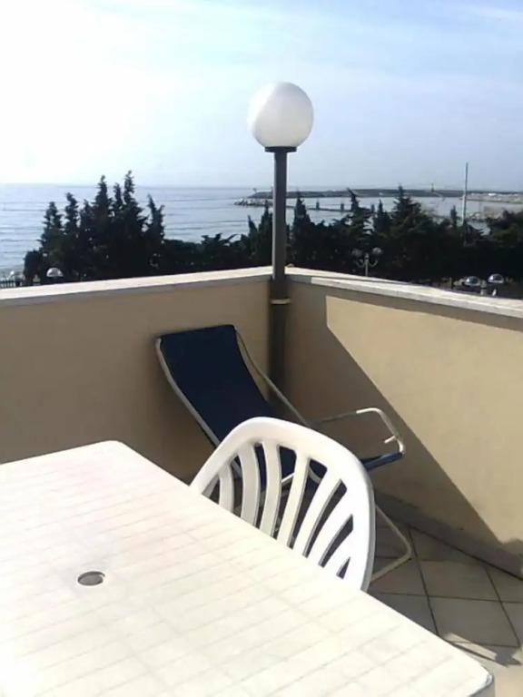 Residence Villa Carmen fronte mare a 50 mt