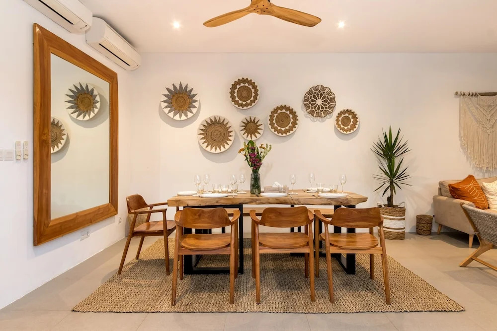 Beautiful Boho-chic 4br Tropical Villa in Pererenan Canggu