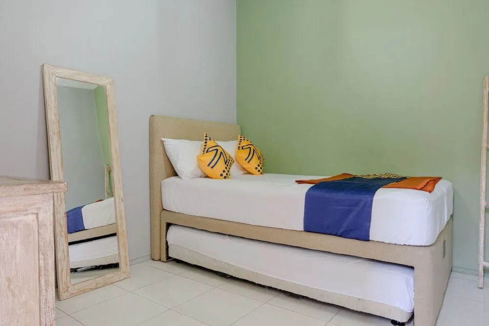 Griya Shanta Residence by OYO Rooms
