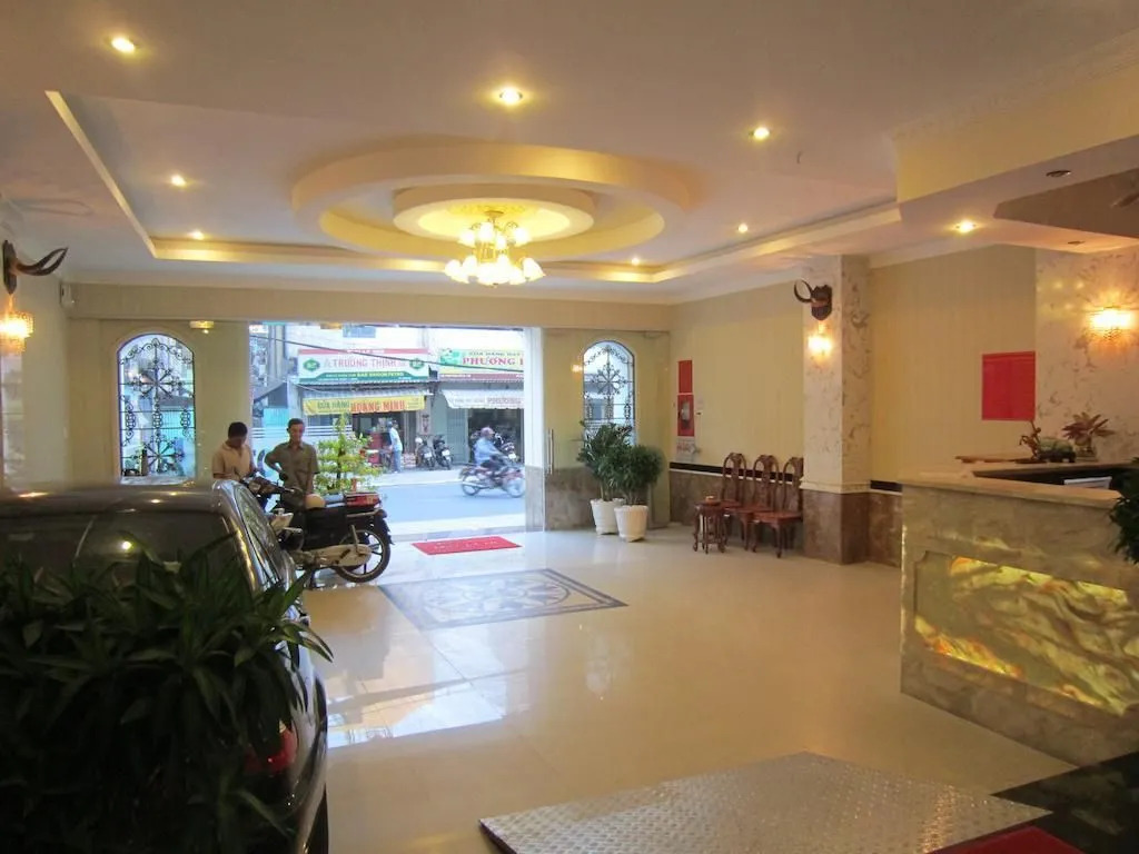 Tan Cuu Long Hotel