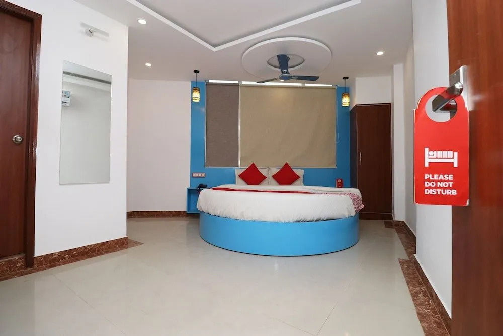 OYO 29952 D Comfort Residency
