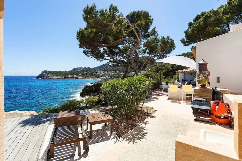 Mallorca front line property sea access