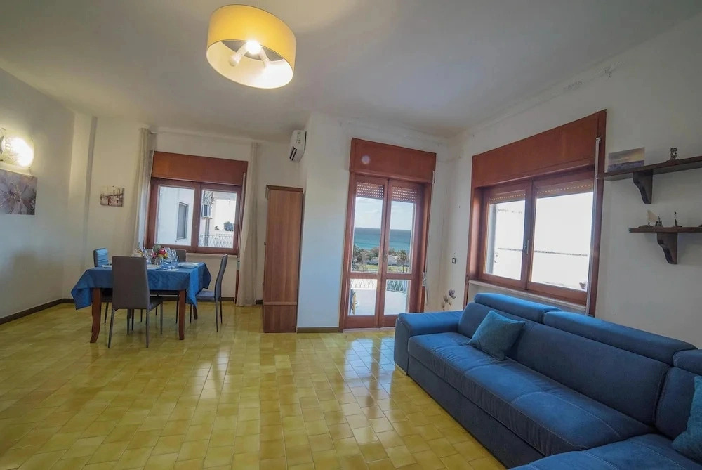 Tramonto Doro Apartment Near The Beach