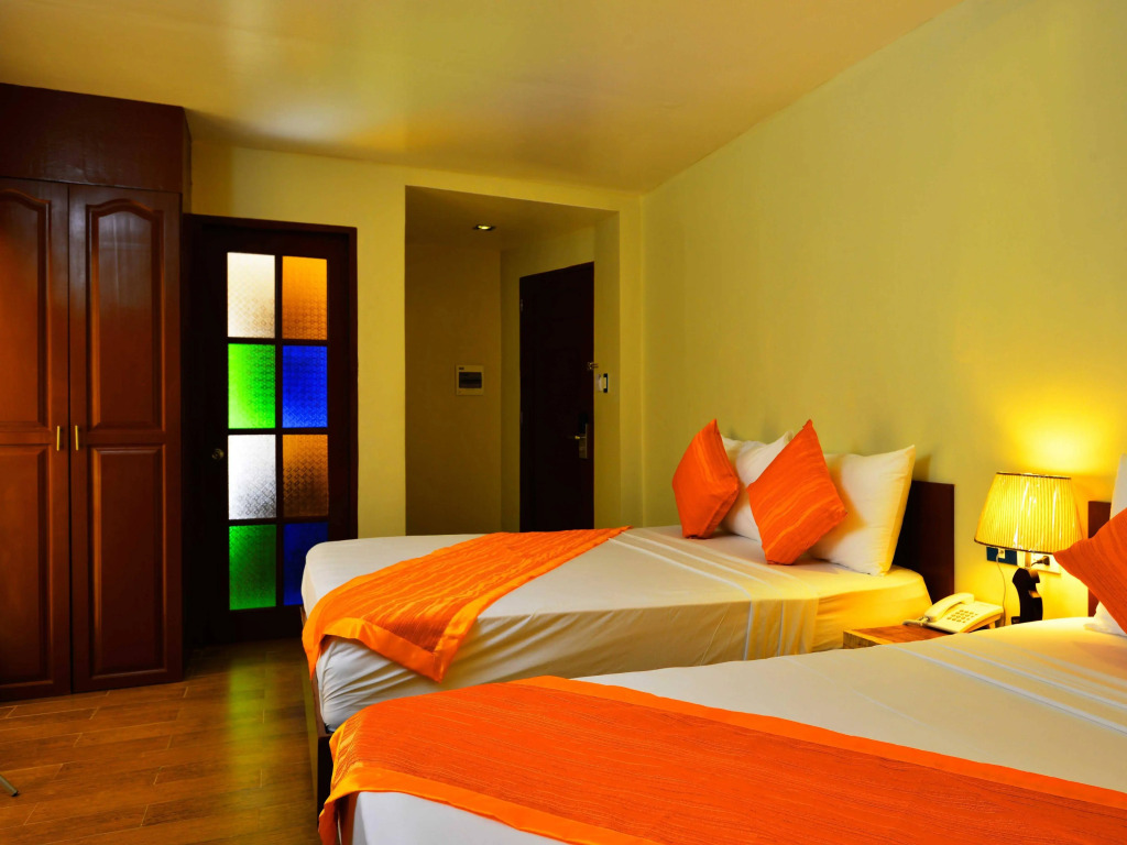 White Beach Suites Boracay