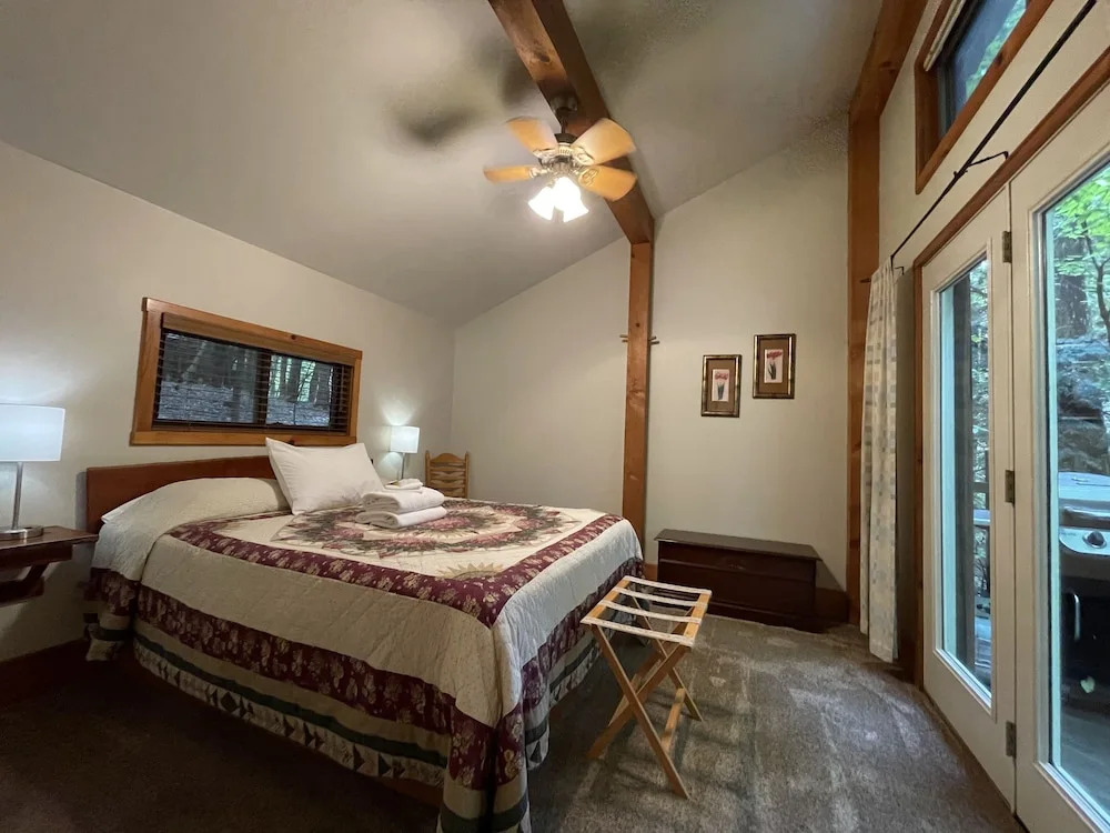 Opossum Creek Retreat