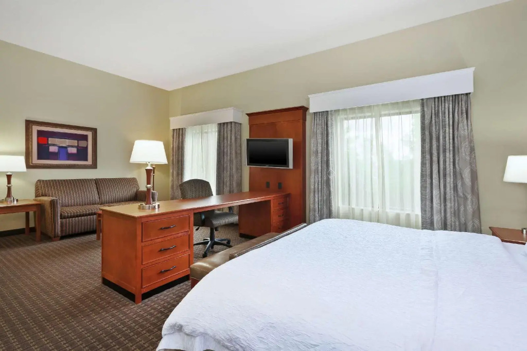 Hampton Inn & Suites Grand Rapids-Airport 28th St